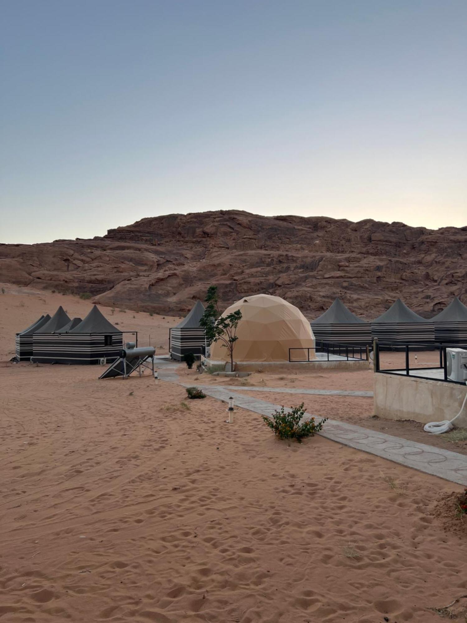 Magic Mountain Camp Apartment Wadi Rum Exterior photo